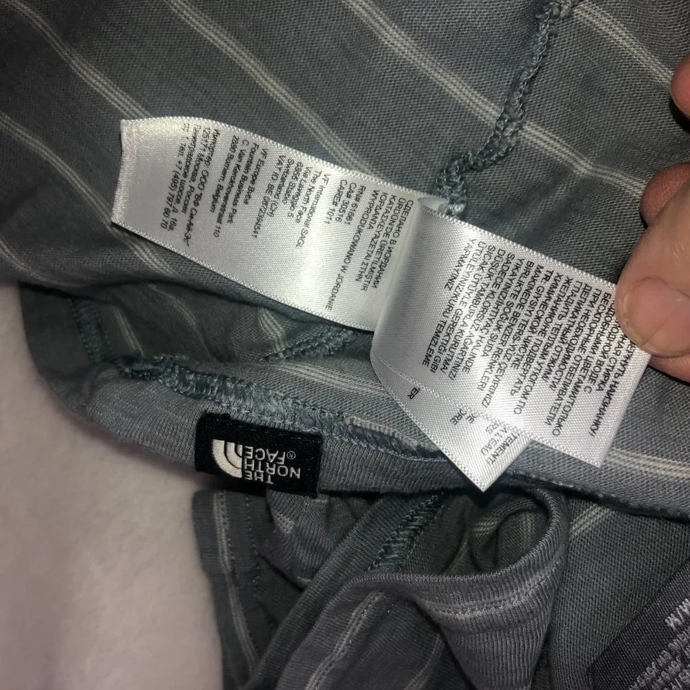 The North Face T-shirt Gray White Stripes Women's M/M‎ - Picture 12 of 14
